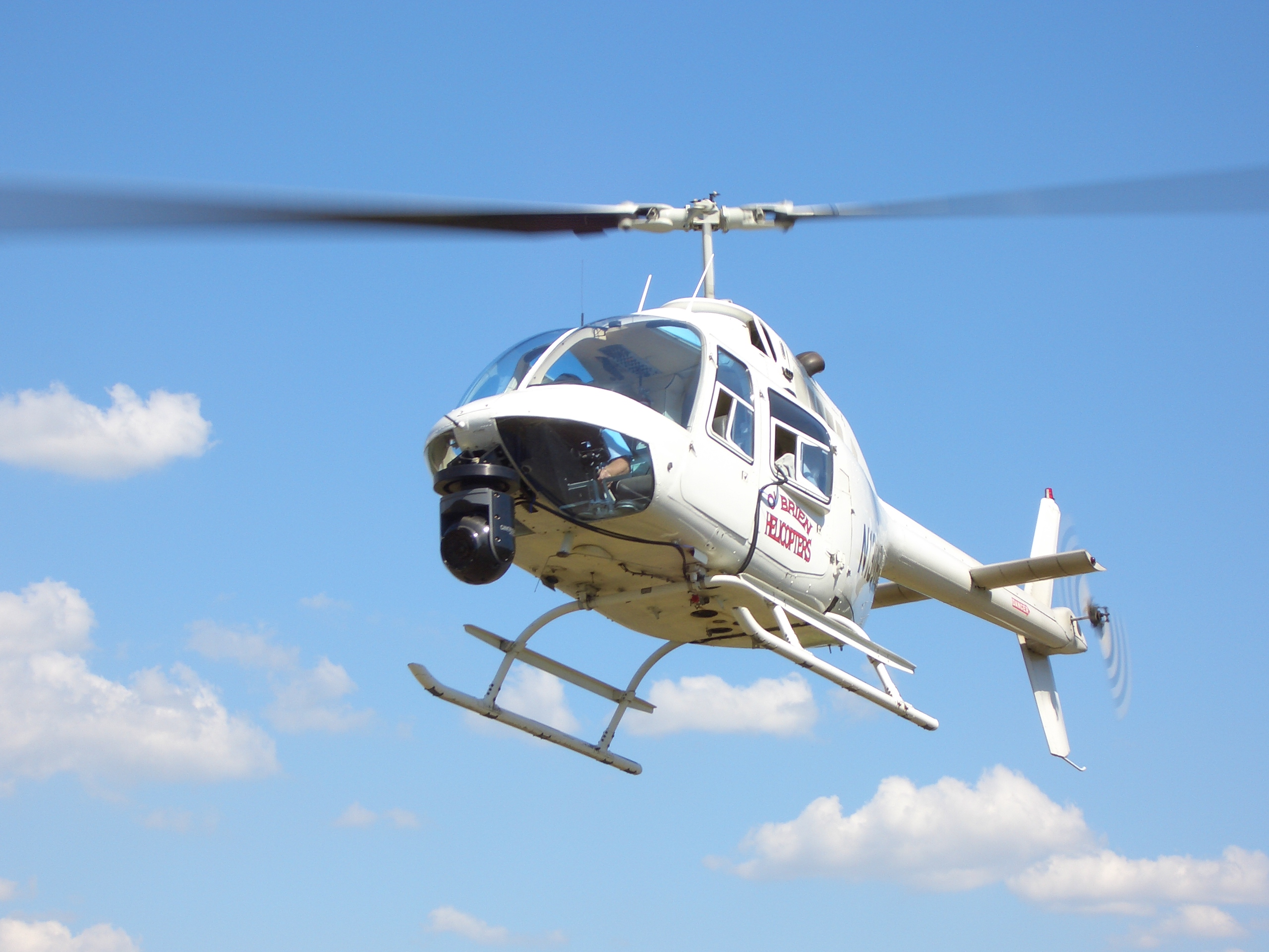 Bell Jet Ranger Coming in for Landing - Helicopters Fort Myers | O ...